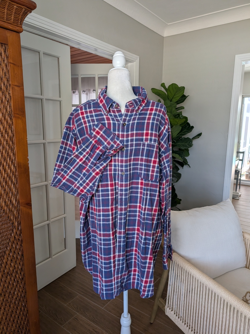 Blue Mountain Men's Blue and Red Plaid Flannel Button-Up Shirt 2 XL Tall